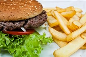 From lab to lunch: overcoming public anxiety about factory-grown meat