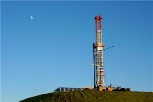One or more major oil companies will abandon fossil fuels, predicts Jeremy Leggett